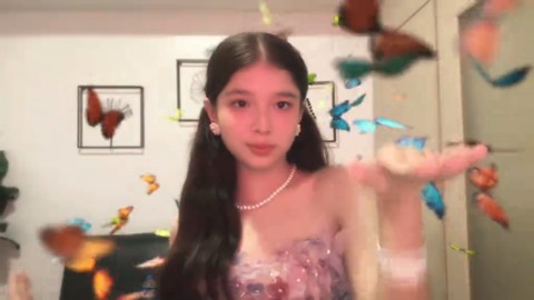 Butterfly Glow Up — 나비 변신: 트렌드 영상의 한 장면