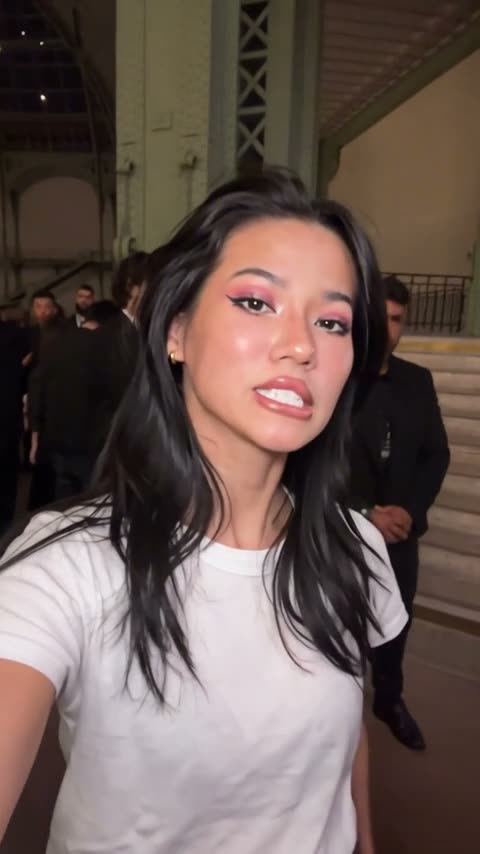 I Feel Like Nicole — trend AI di Chanel: un fotogramma del video del trend