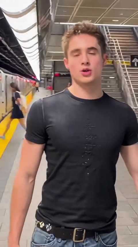 Metro run: a frame of the trend video