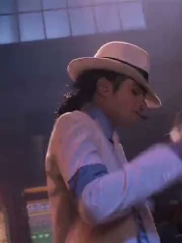 Smooth Criminal Dance: a frame of the trend video