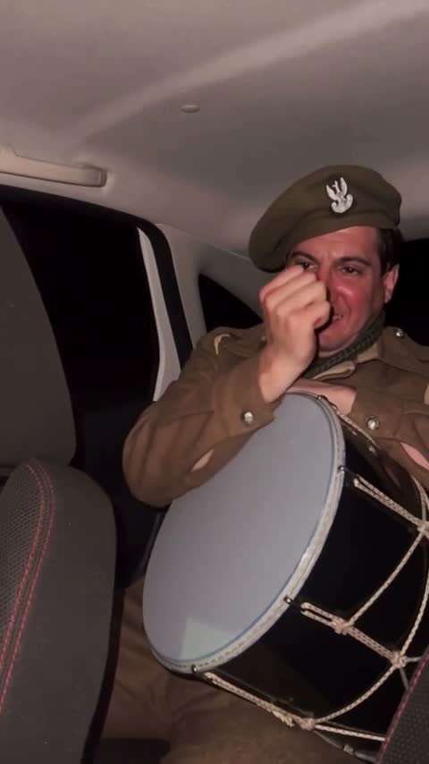 General Mayonez e Armenka — Duetto in auto: un fotogramma del video del trend