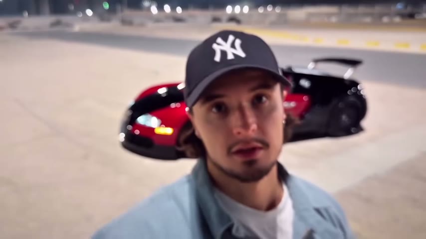 Unforgettable Car — 24 UNO: um fotograma do vídeo da tendência
